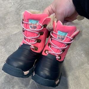 Carters Pink Snow Winter Zip Boots Size 5